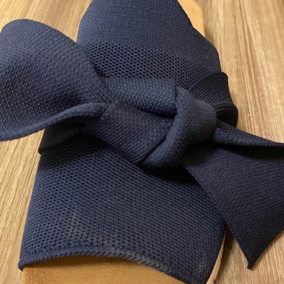 Bernie Mev Knit Freesia Slide‎ Navy Sandals with Bow - Picture 6 of 6
